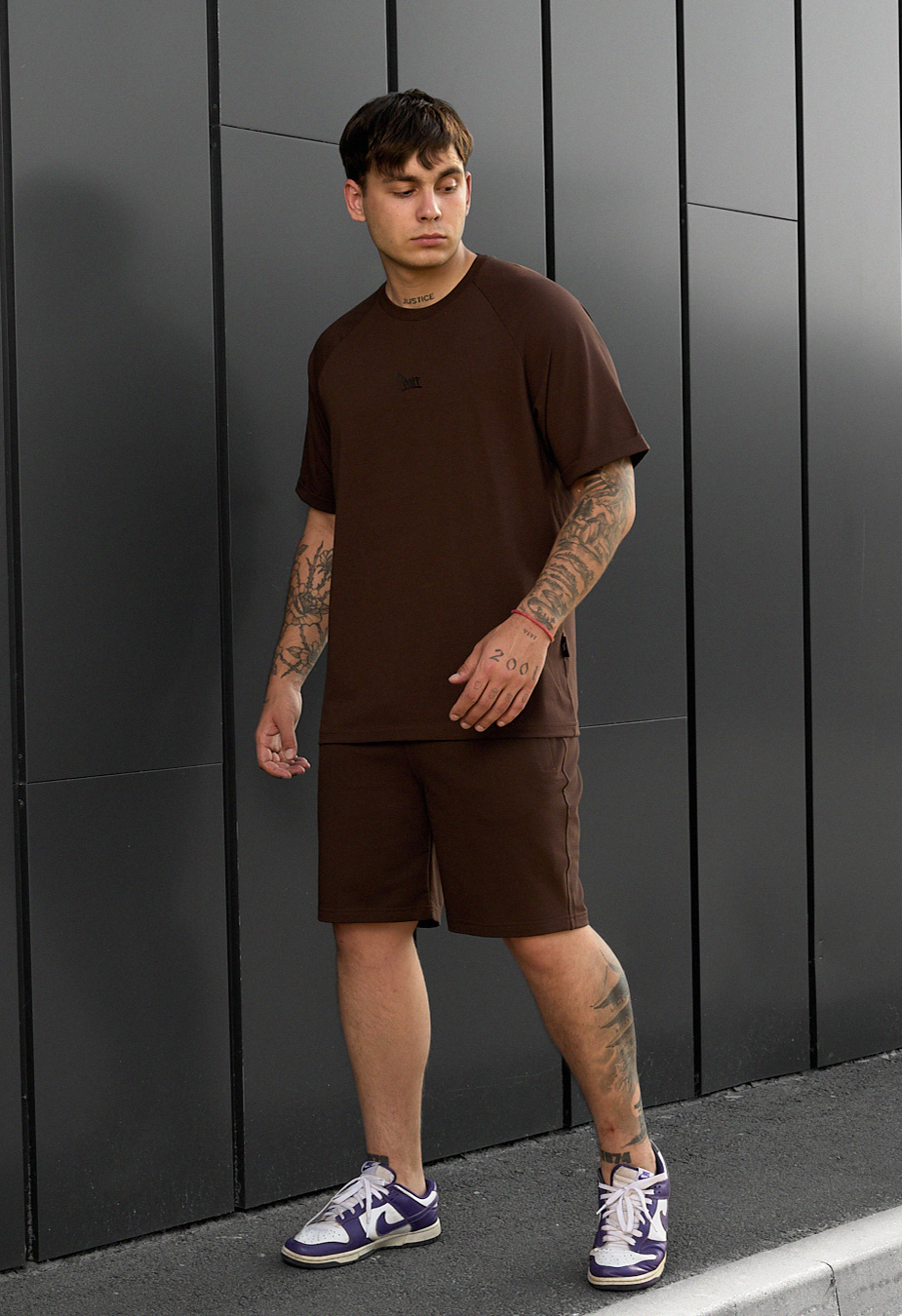 Set de vară tricou + pantaloni scurți Staff mb dark brown