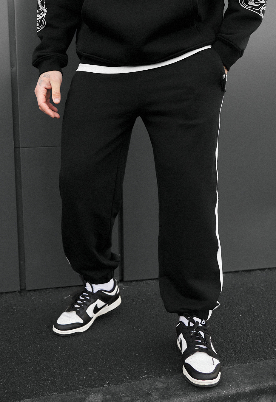Pantaloni de trening Staff un black lampas