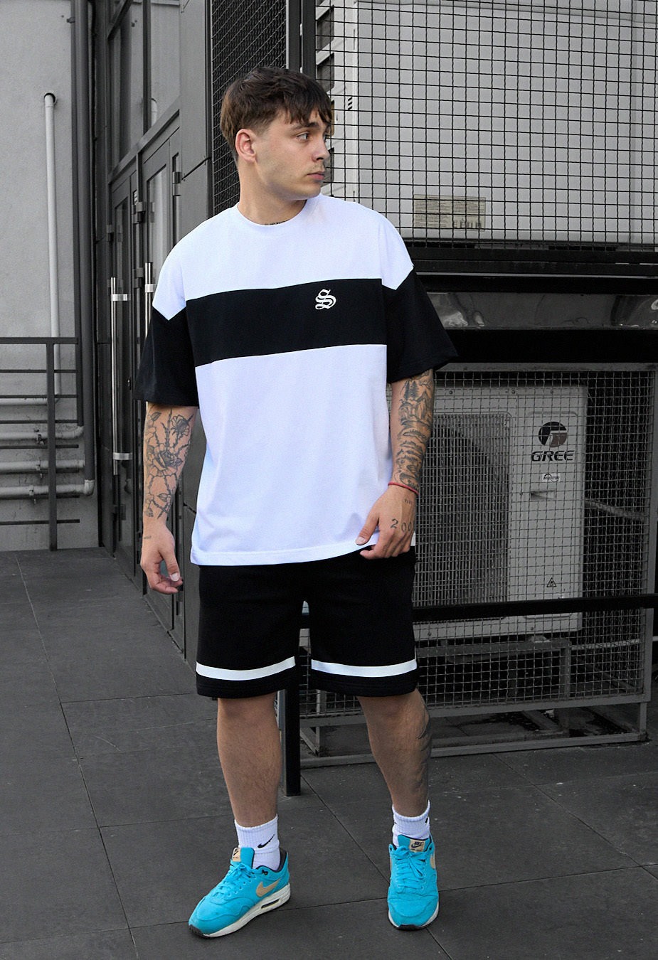 Set de vară tricou + pantaloni scurți Staff ft oversize