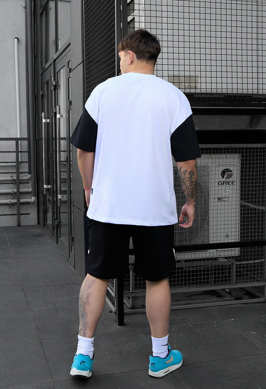 Set de vară tricou + pantaloni scurți Staff ft oversize