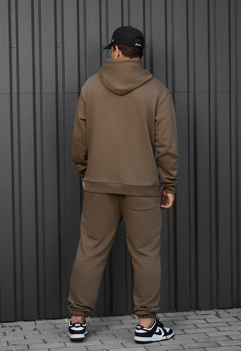 Costum de trening Staff fad brown