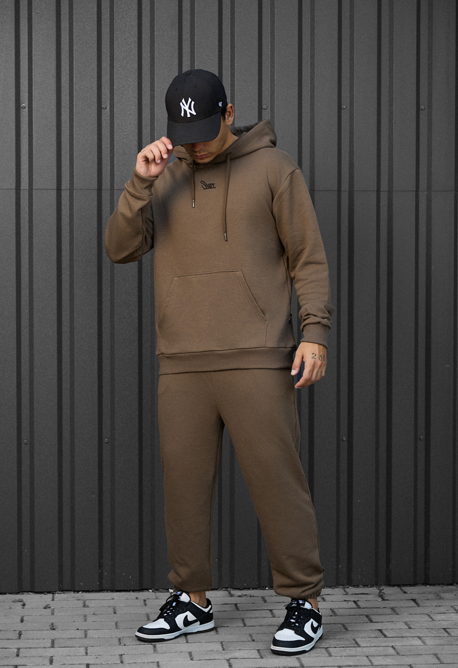 Costum de trening Staff fad brown