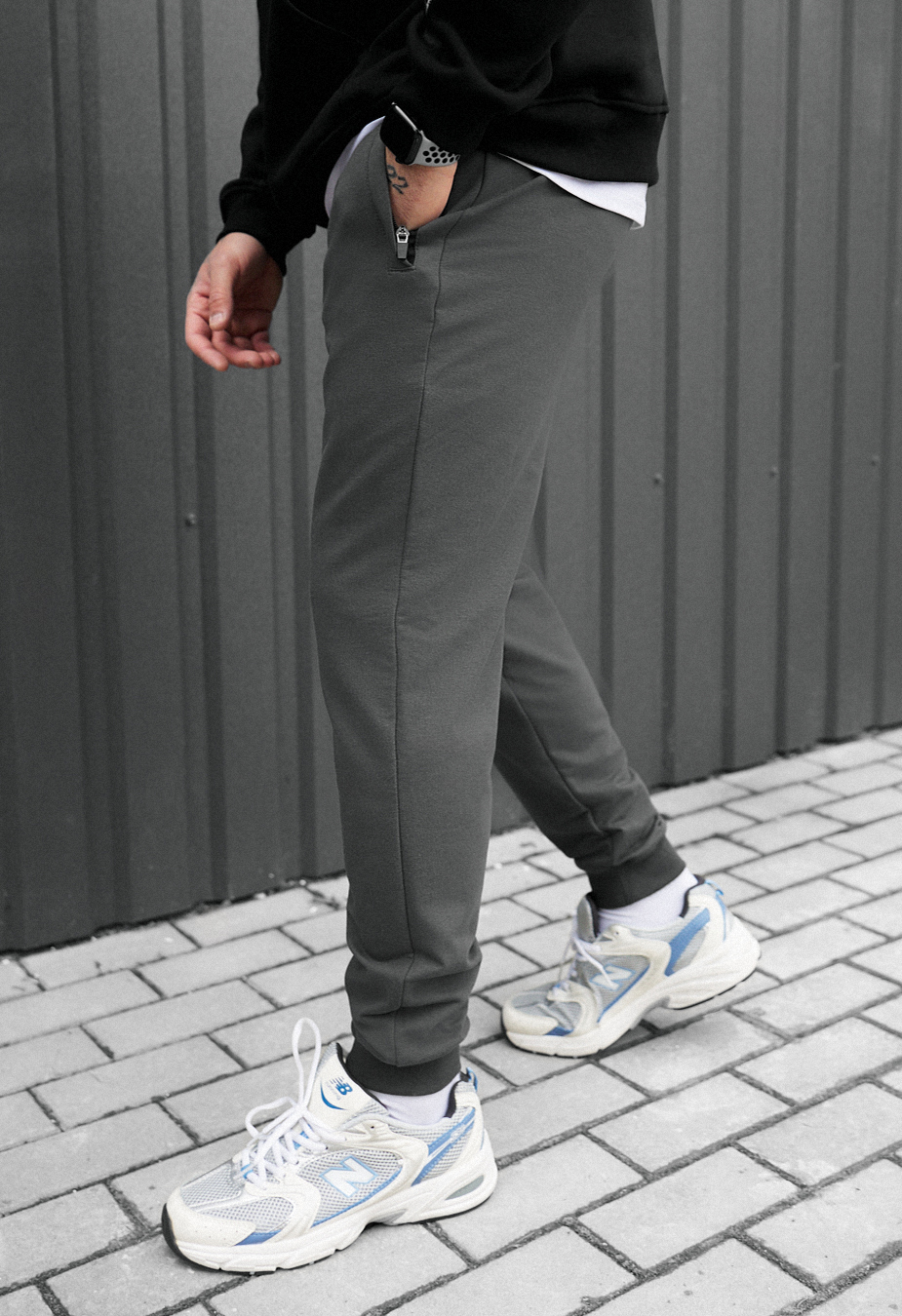 Pantaloni de trening Staff go dark gray