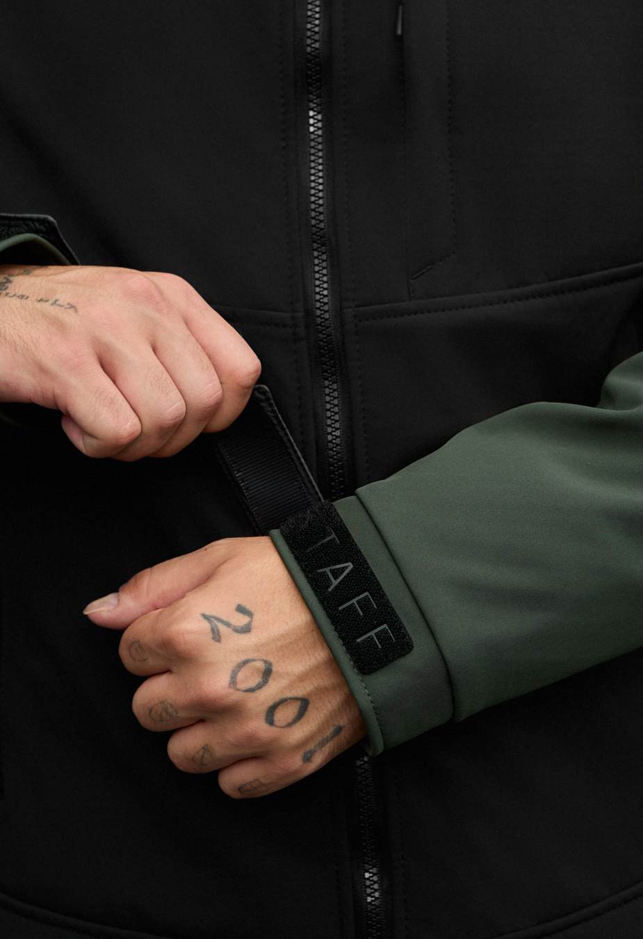 Geacă Staff soft shell cu black & khaki