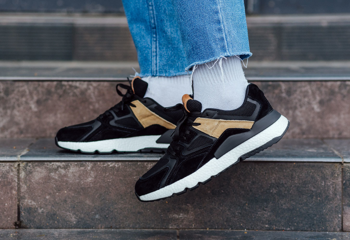 Adidași Staff black & beige