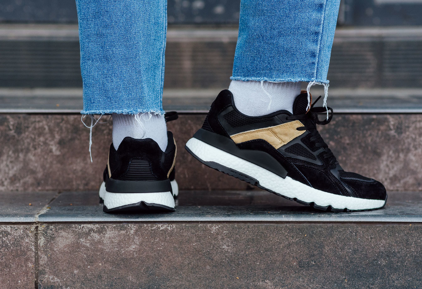 Adidași Staff black & beige