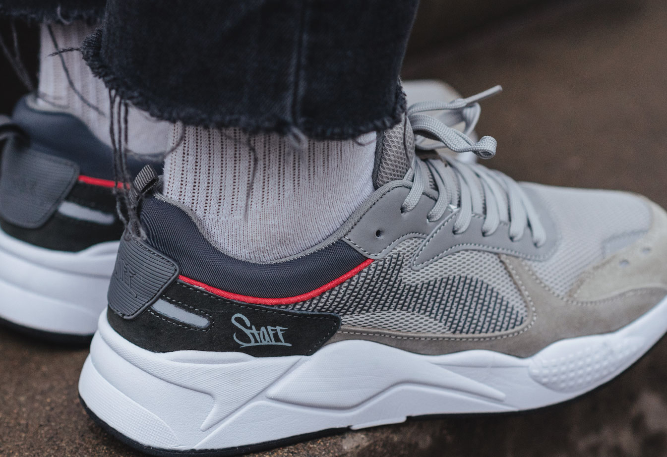 Adidași Staff gray