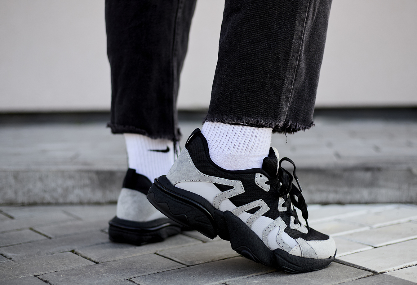 Adidași Staff gray & black