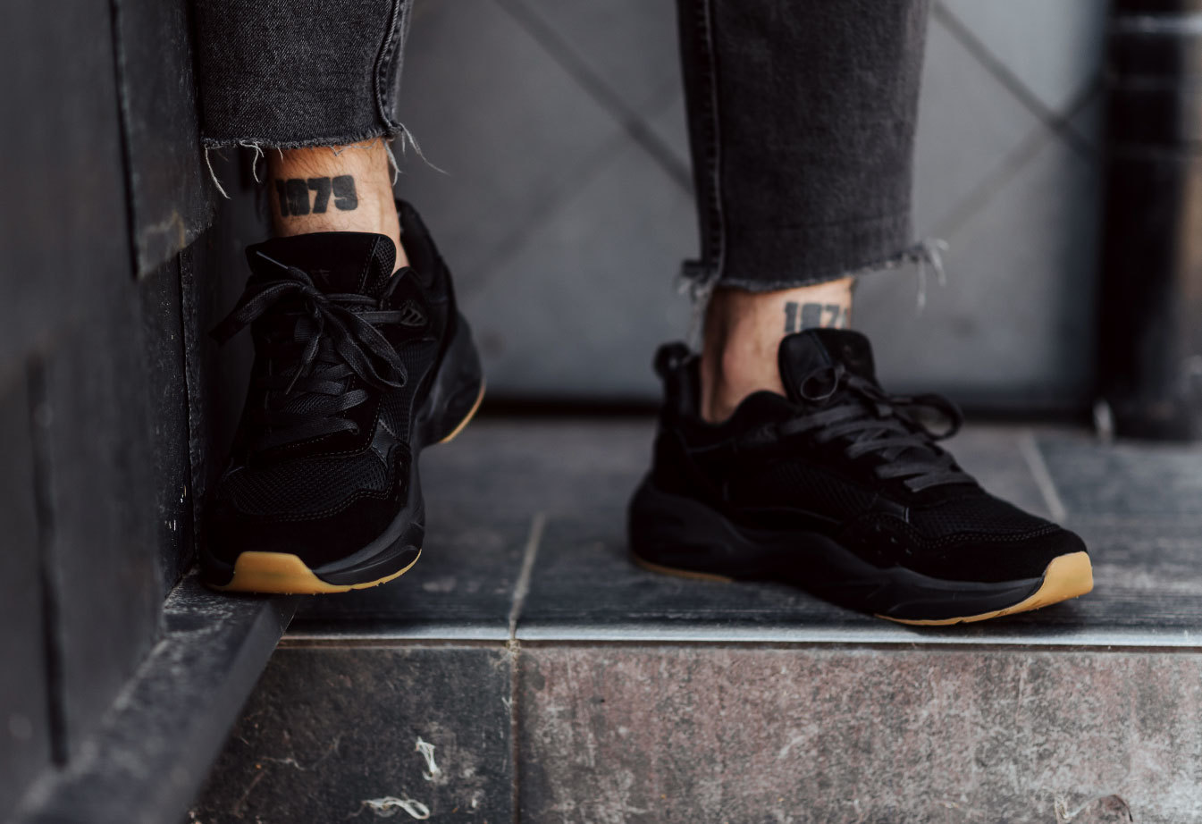Adidași Staff black