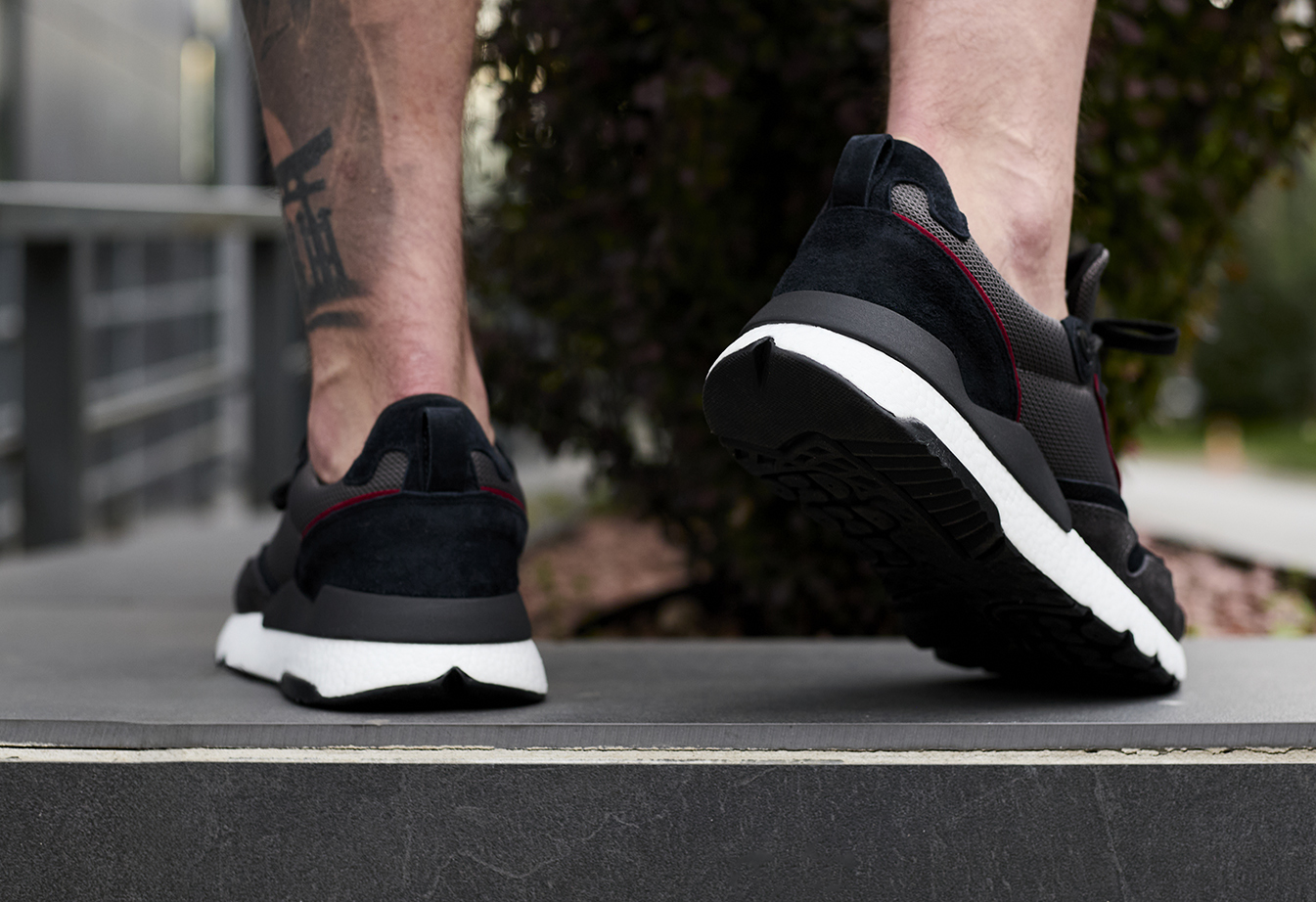 Adidași Staff black & dark gray & red