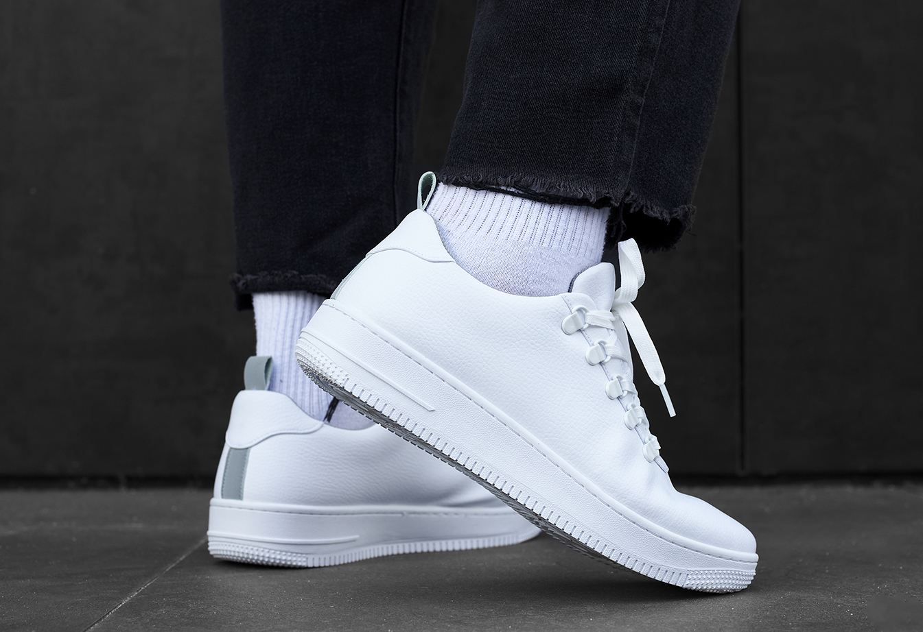 Adidași Staff all white