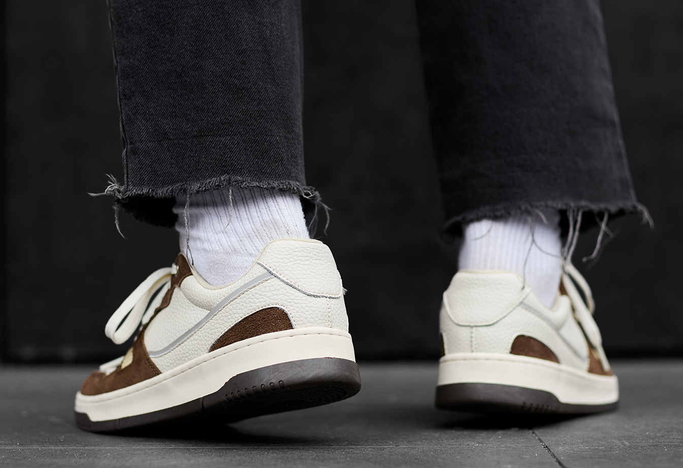 Adidași Staff white & brown