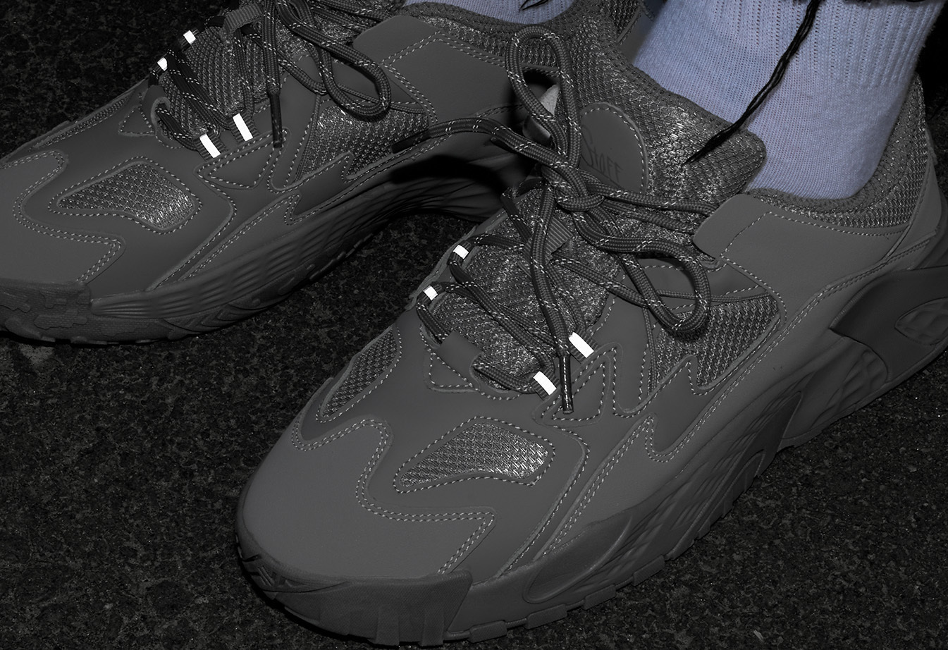 Adidași Staff gray reflective