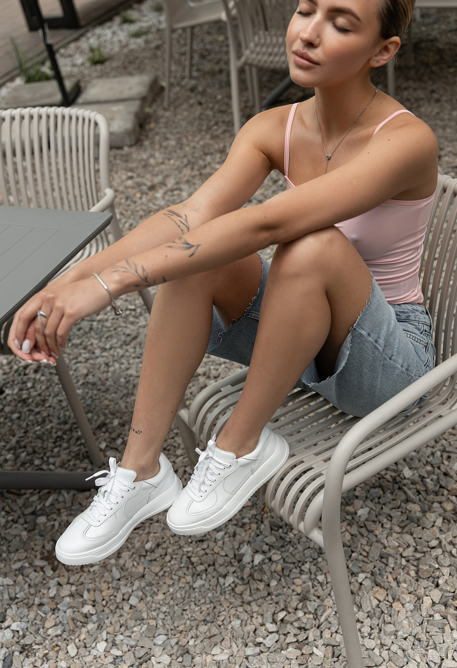 Adidași de damă Staff white