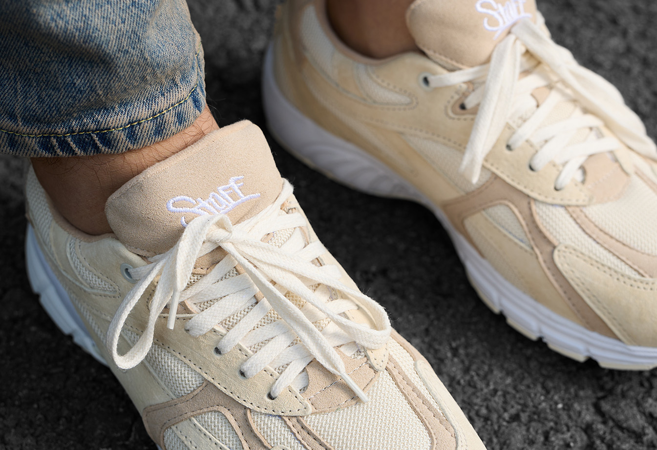Adidaș iStaff all beige