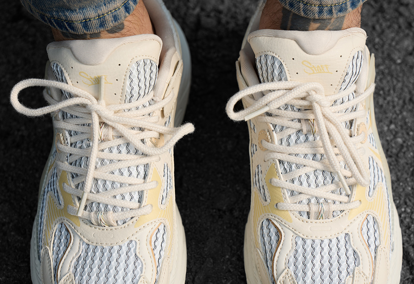 Adidași Staff beige