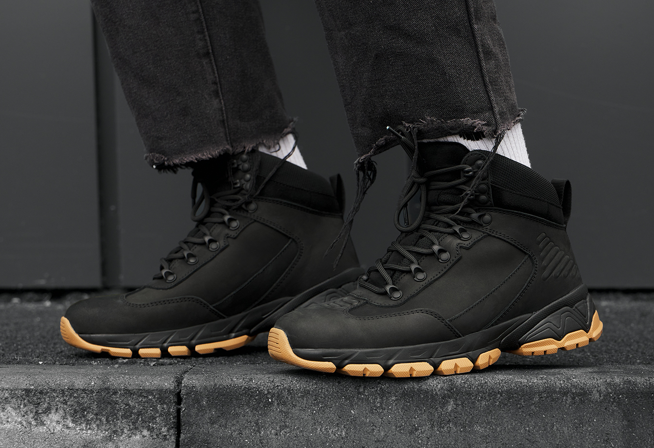 Adidași de iarnă Staff black (хутро)