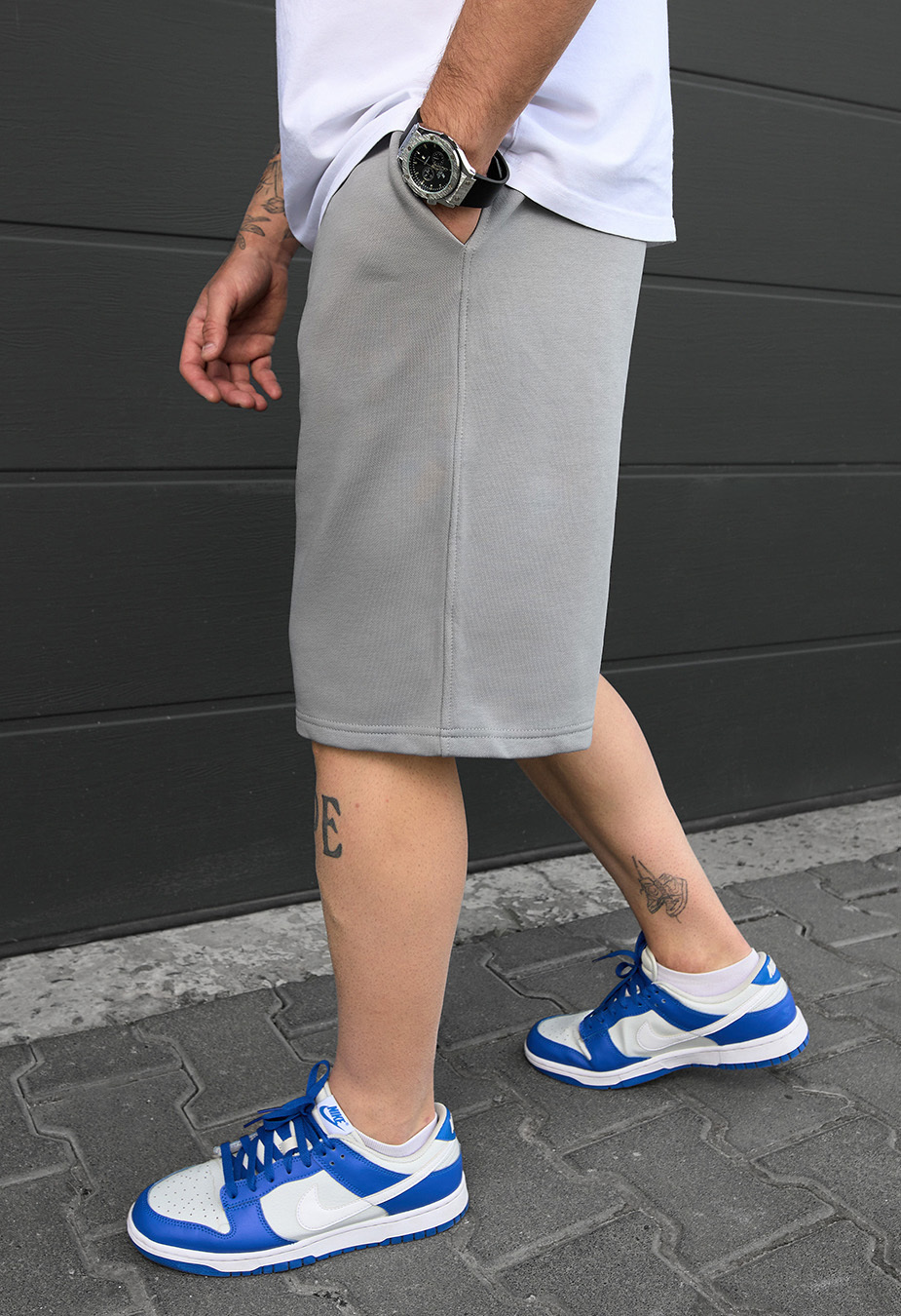 Pantaloni scurți tricotați Staff nes light gray