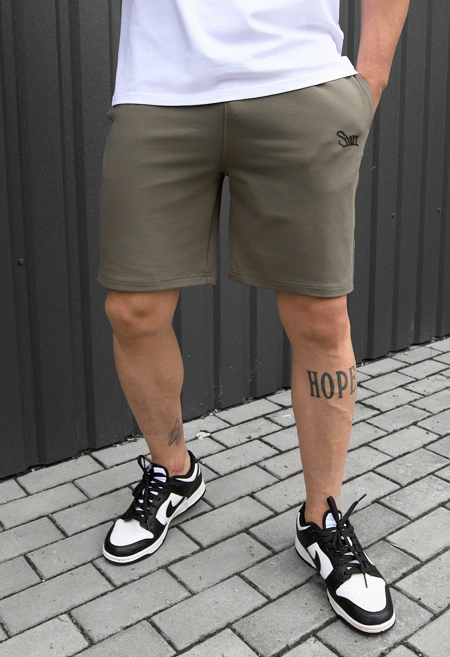 Pantaloni scurți tricotați Staff dark olive logo