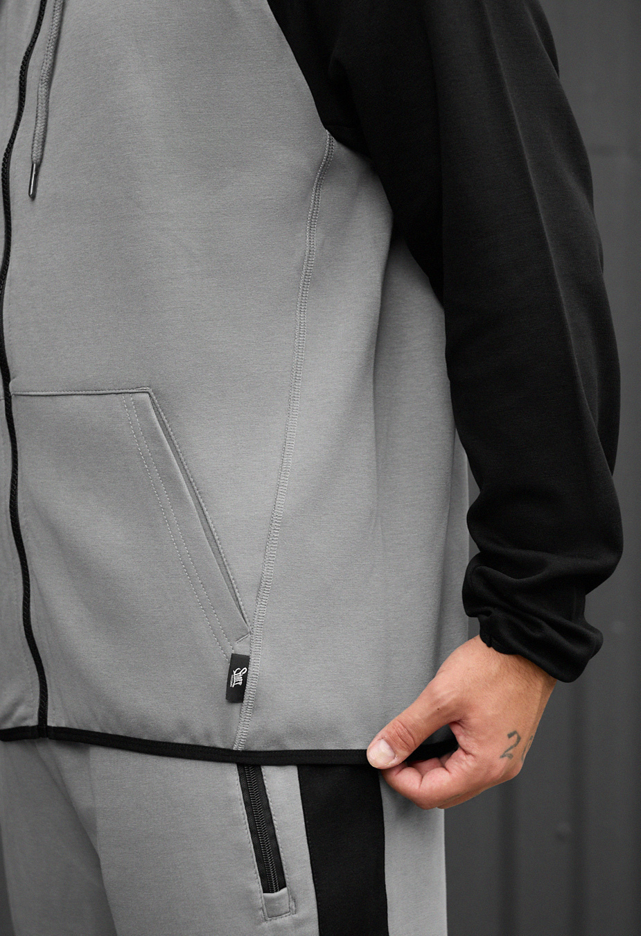 Costum de trening Staff evi gray & black2