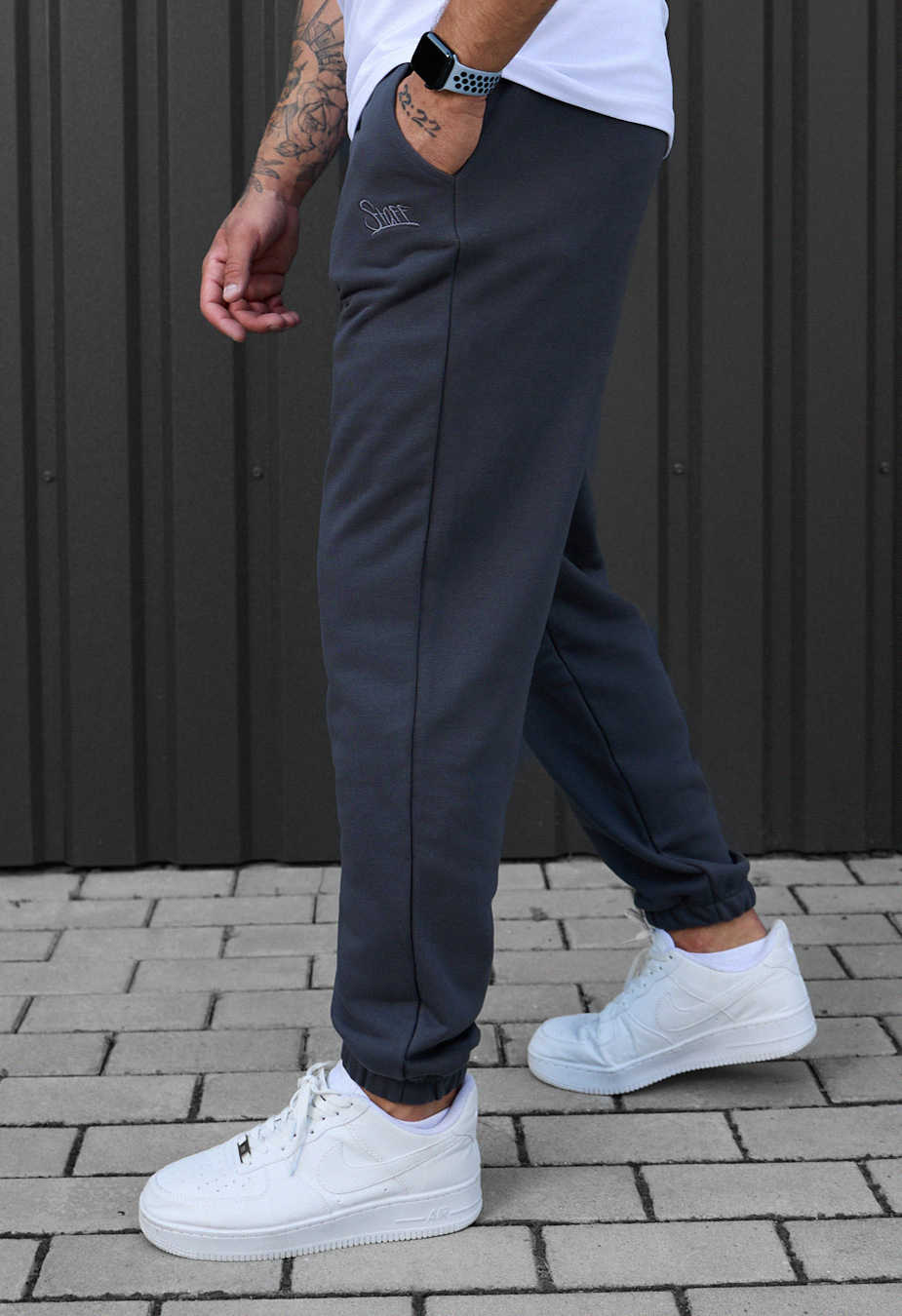 Joggeri Staff fa dark gray logo