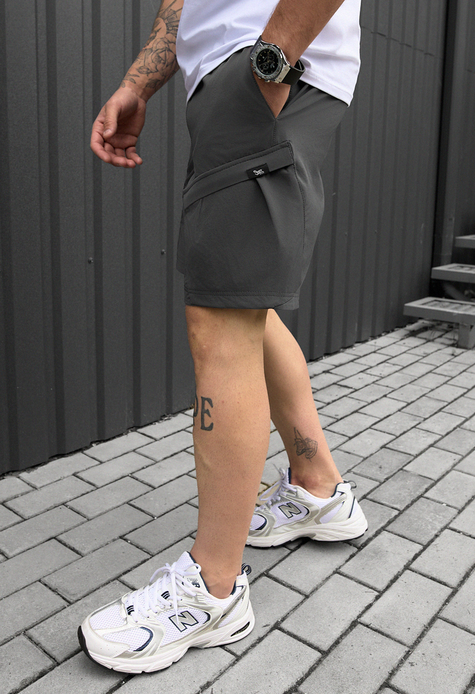 Pantaloni scurți Staff cargo em dark gray