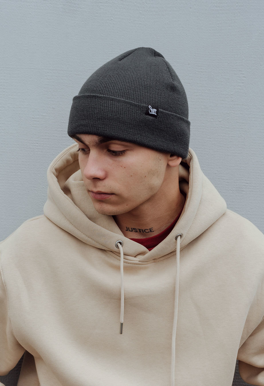 Шапка Staff dark gray basic