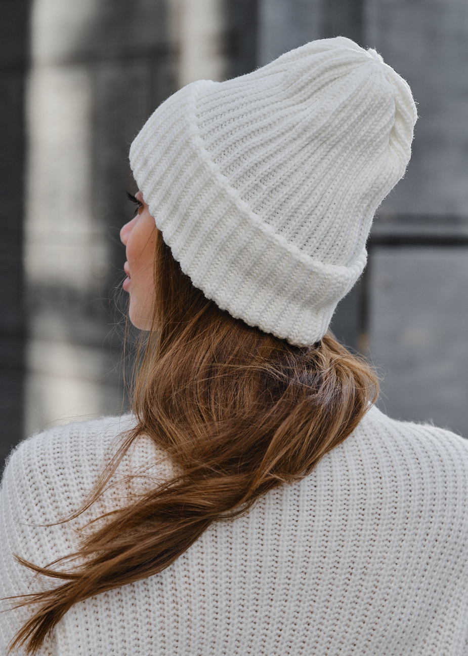 Căciulă de damă Staff 4 white