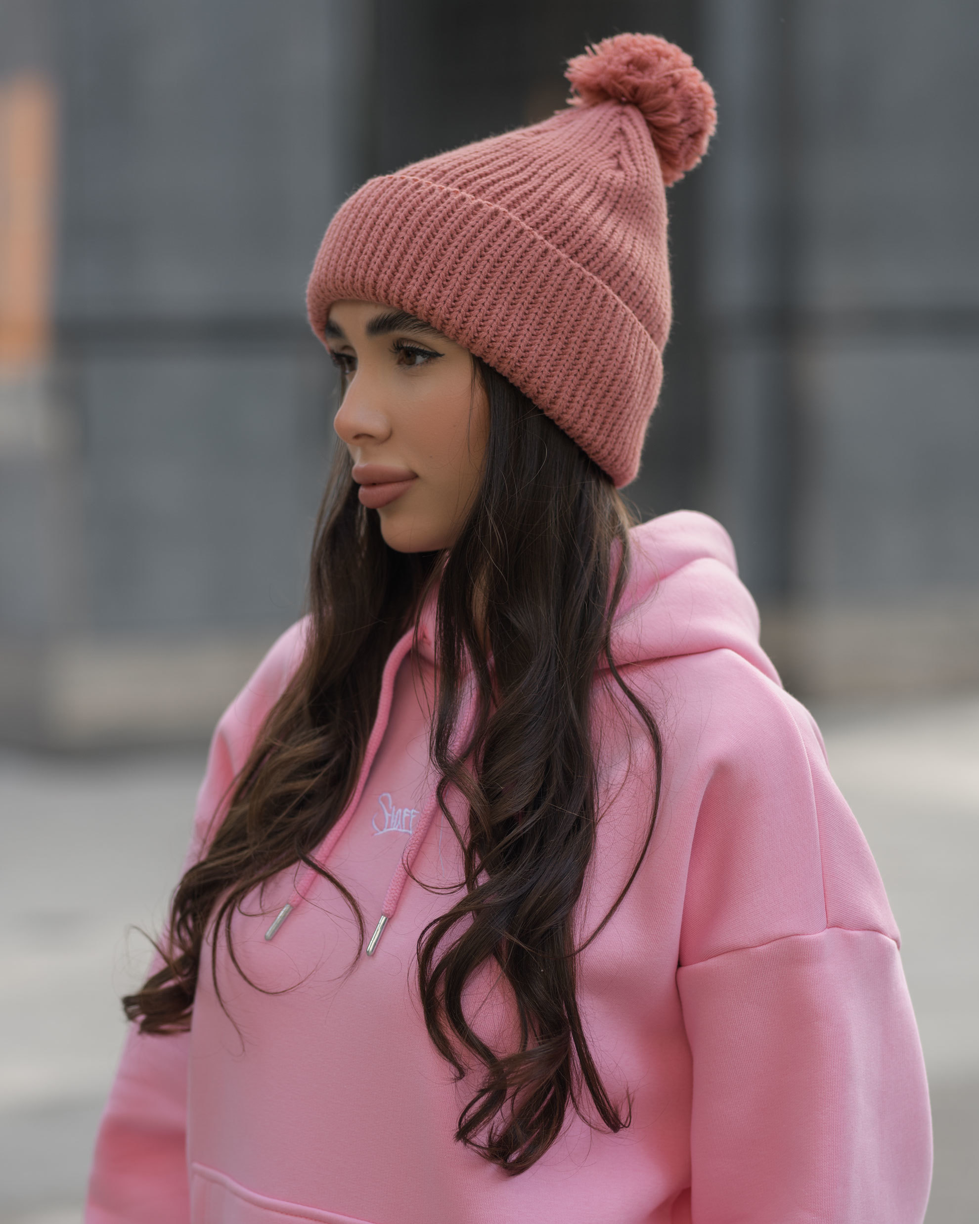 Șapcă de damă Staff pompon peach