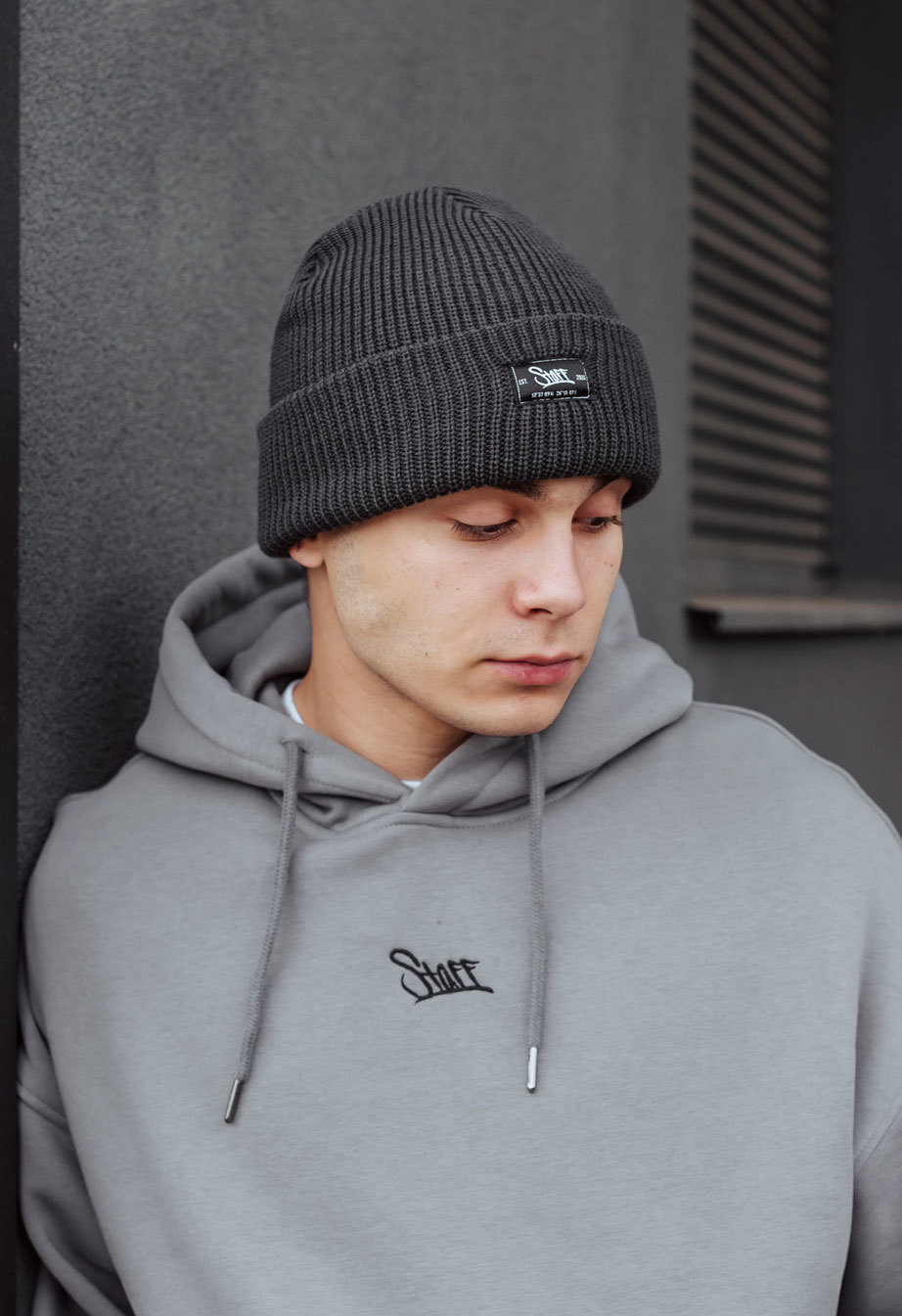 Căciulă Staff m12 gray logo basic