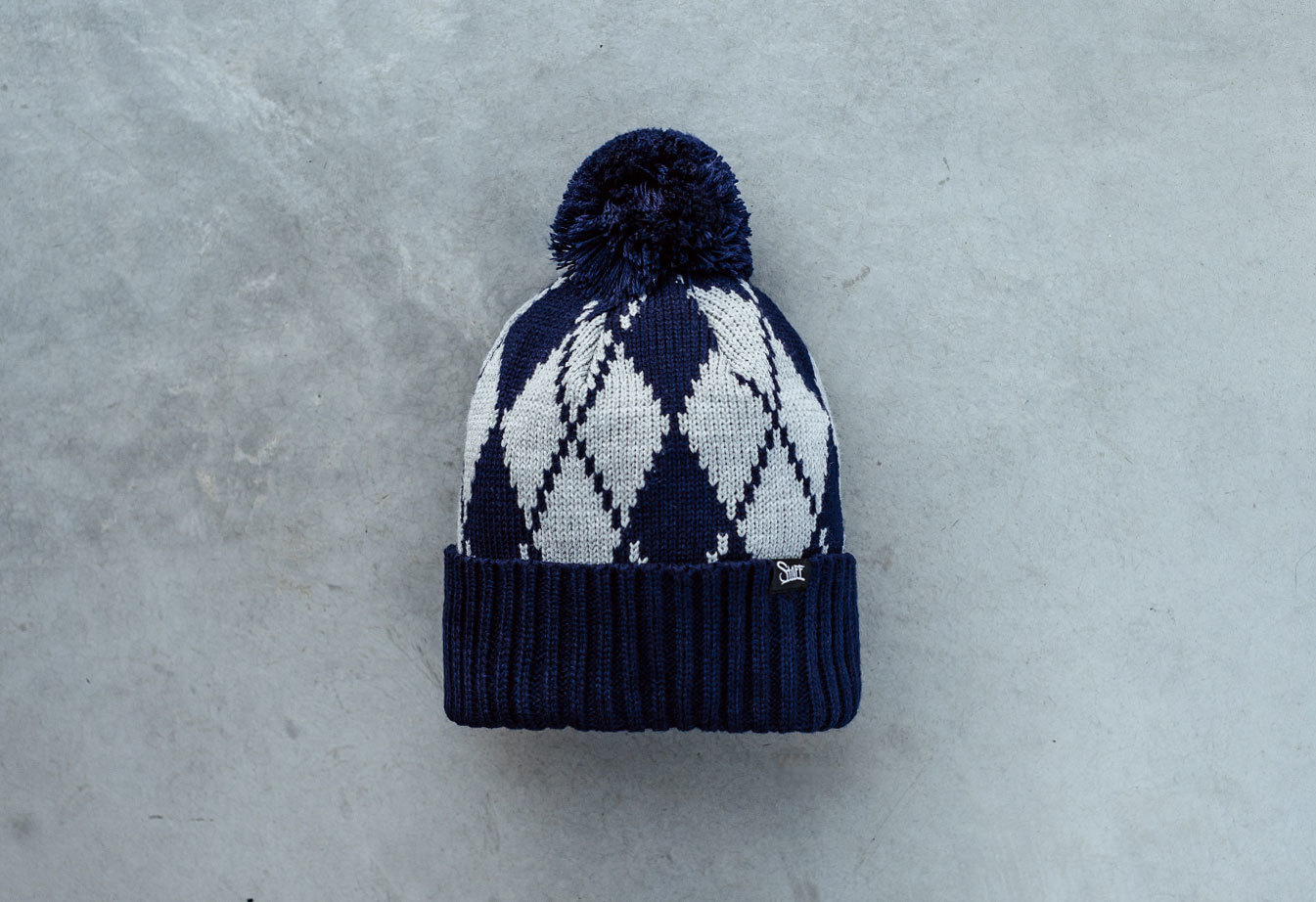 Căciulă Staff navy & gray pattern pompon