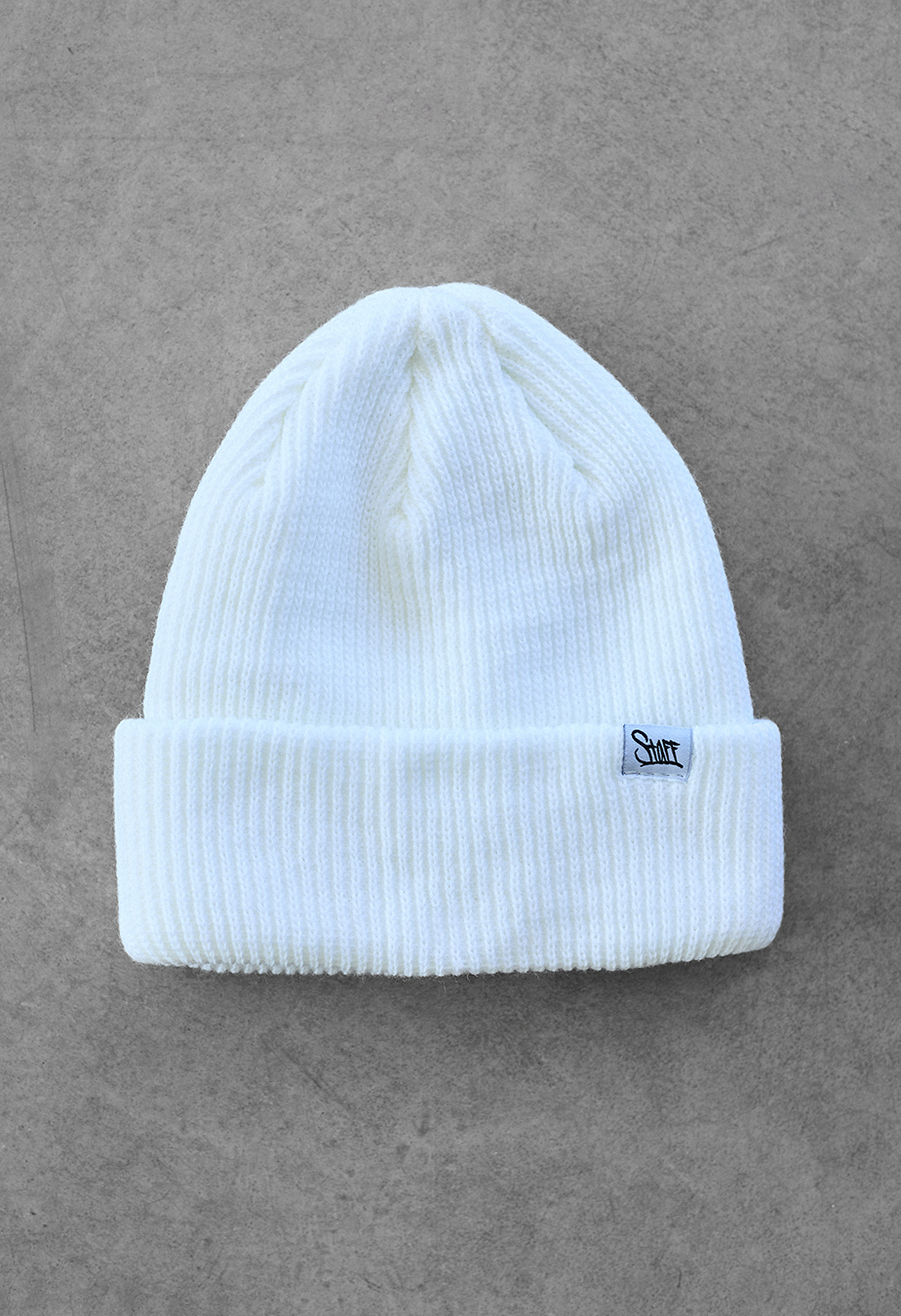 Căciulă Staff b2 white