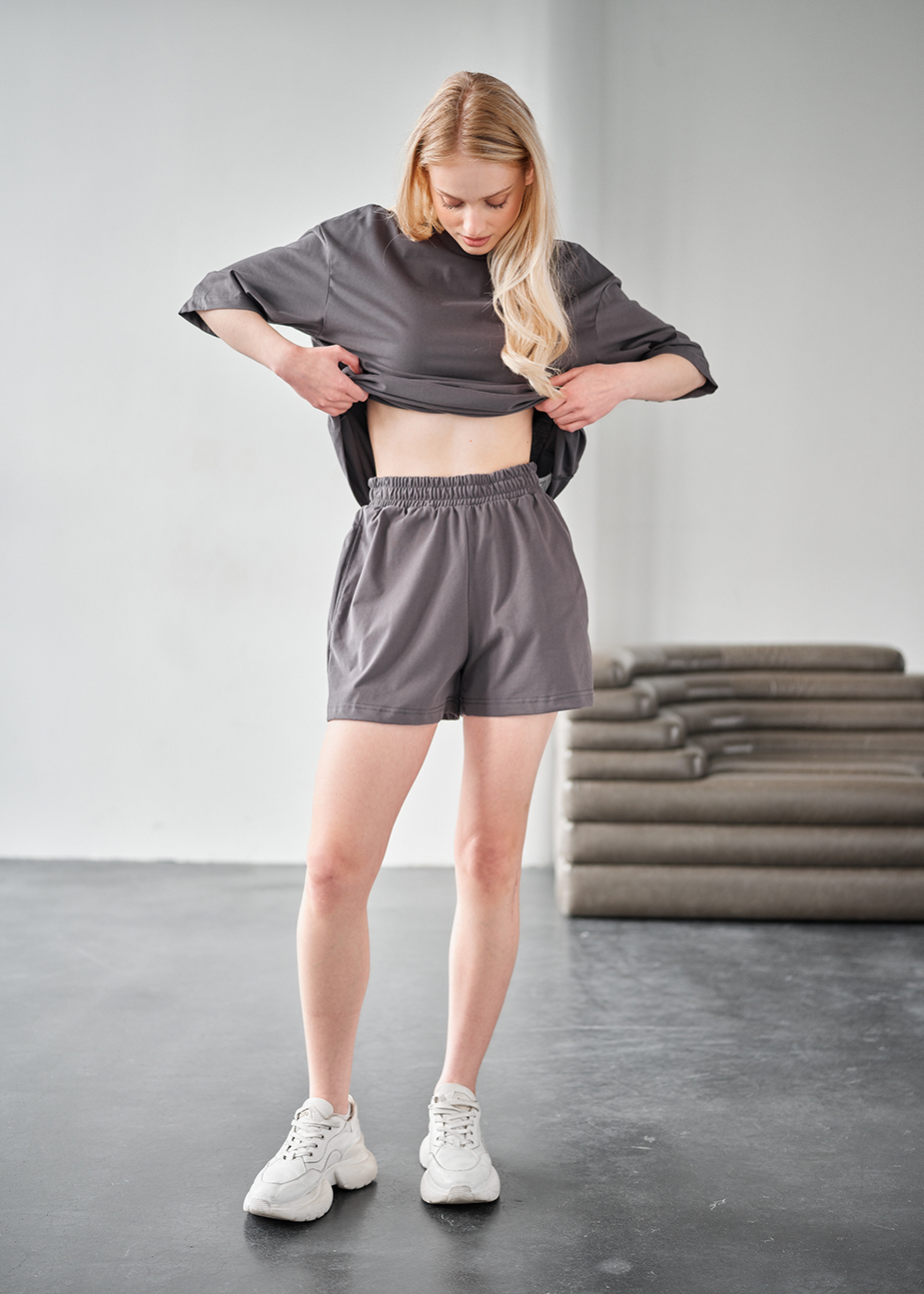 Set de vară de damă tricou + pantaloni scurți Staff me dark gray oversize
