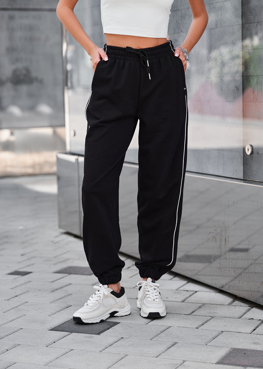 Pantaloni de trening de damă Staff don kant black
