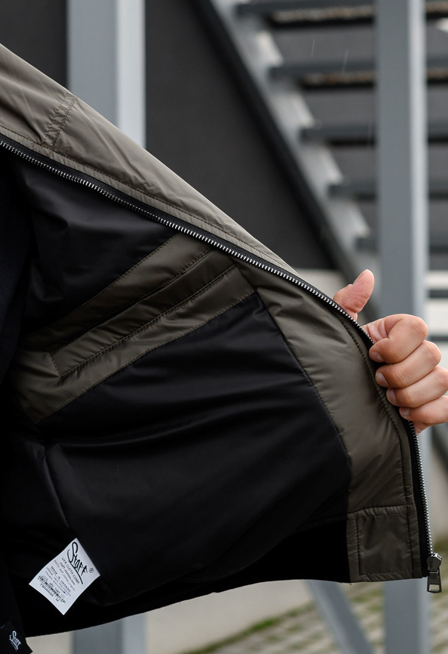 Bomber Staff ye khaki