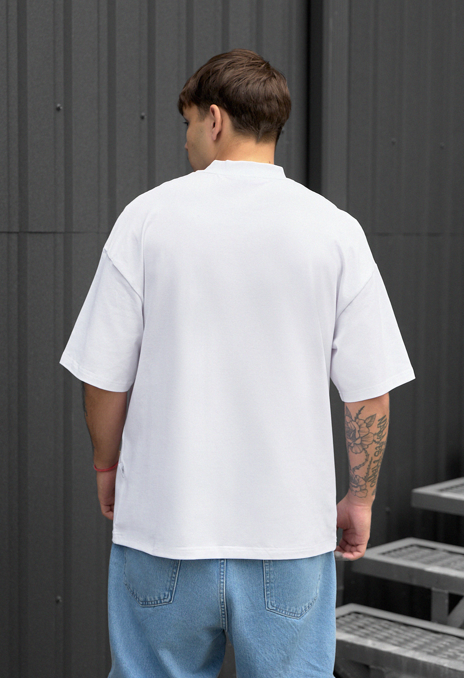 Tricou Staff logo neck 2 oversize