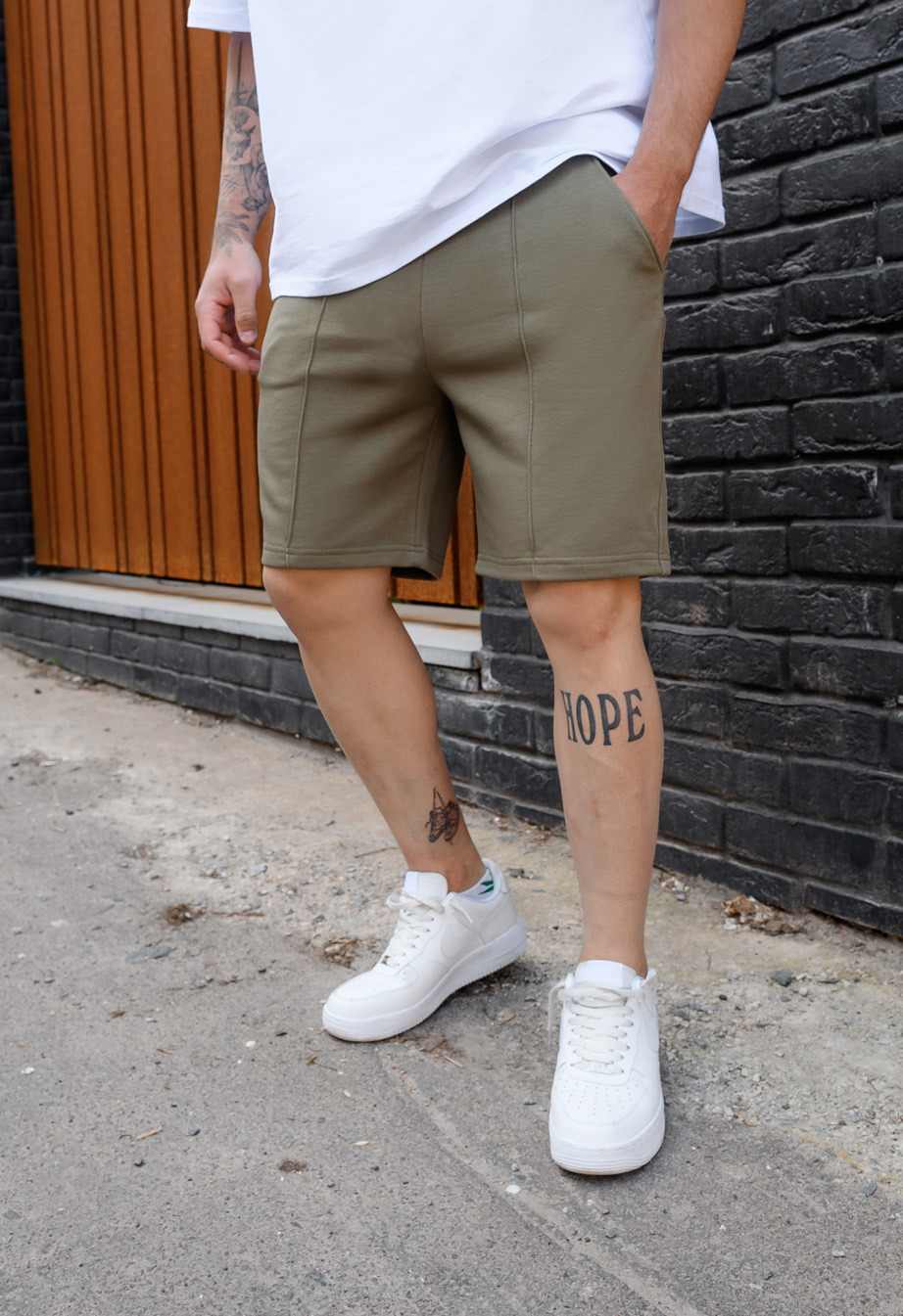 Pantaloni scurți tricotați Staff sa khaki